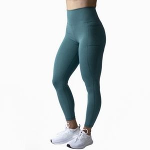 NWOT Born Primitive crossfit leggings